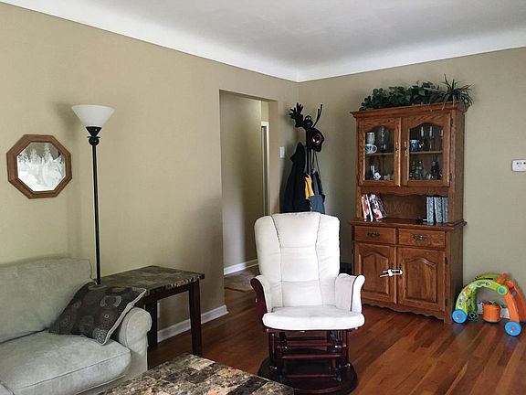 5th image of 2041 Collingwood Ave SW