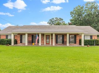 204 Van Buren St, Breaux Bridge, LA 70517