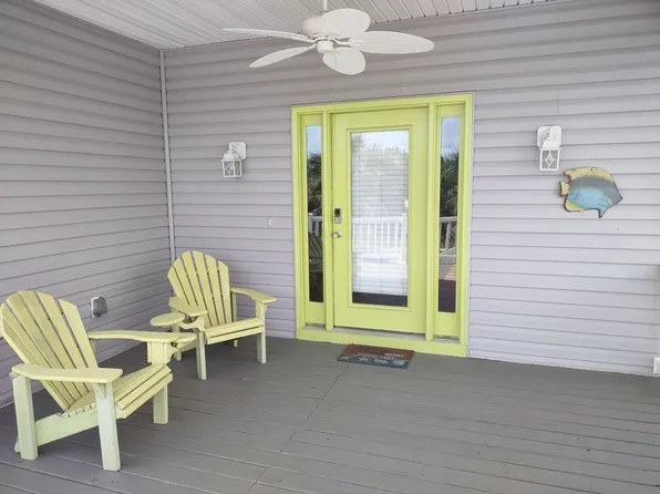 321 Cape Fear Blvd, Carolina Beach, NC 28428