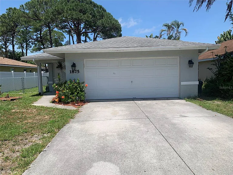 1875 Vamo Dr — Photo 2
