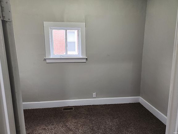 4th image of 713 Ravenswood Dr