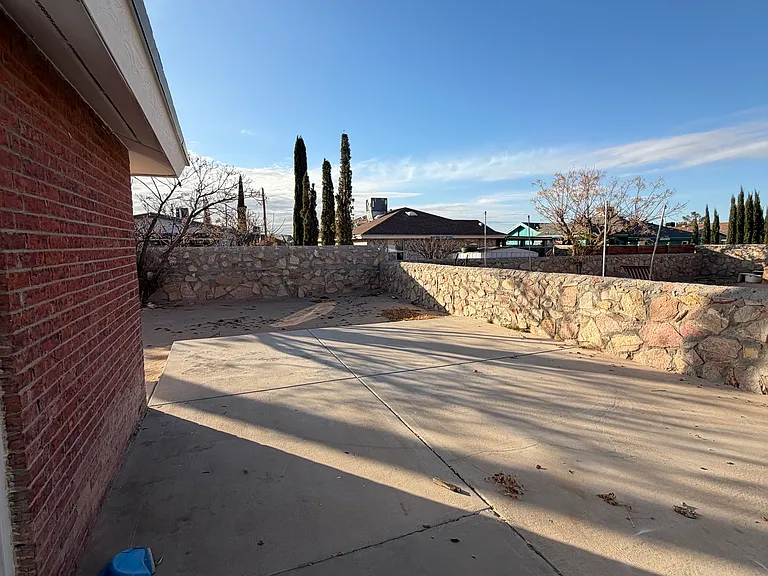 329 Tierra Linda Dr #2 — Photo 17