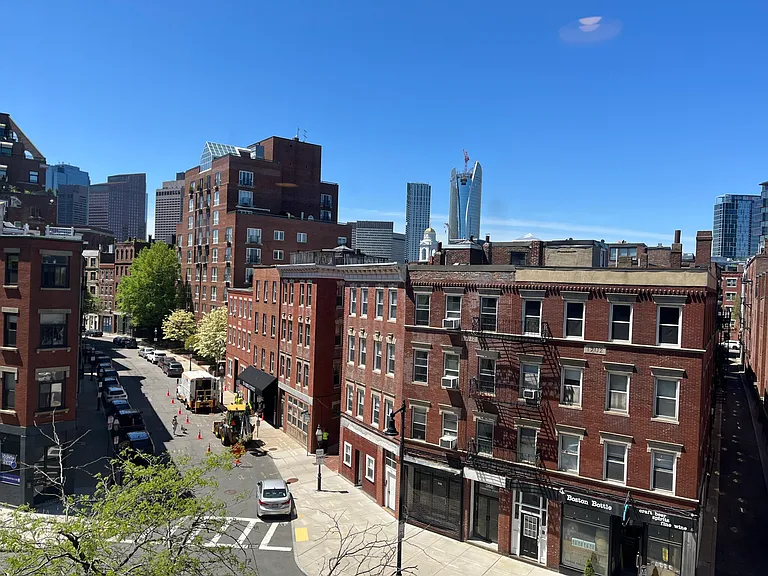 Commercial St — Photo 20