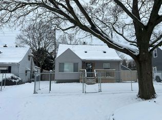 1505 Raspberry Ln, Flint, MI 48507