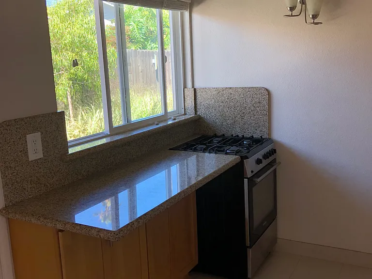 2755 Pierpont Blvd #2755 — Photo 3