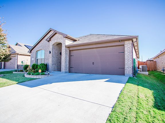 2nd image of 6928 Helm Ln