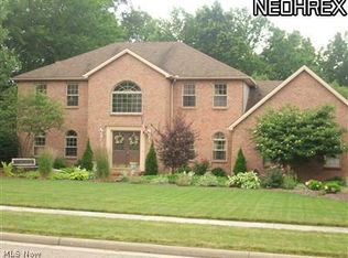 245 Russo Dr, Canfield, OH