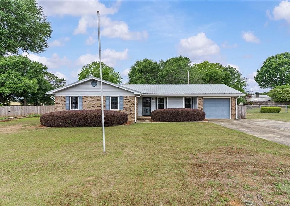 1st image of 2903 Elderberry Dr