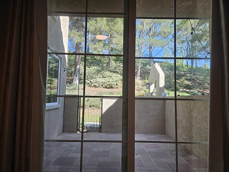 Own Private Entrance and Private Patio