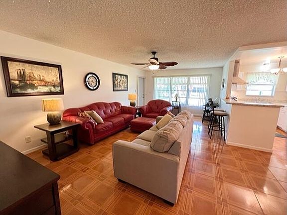 3rd image of 3250 Park Ln APT C