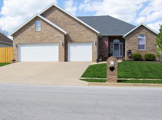 717 E Placer Mill Rd, Nixa, MO 65714