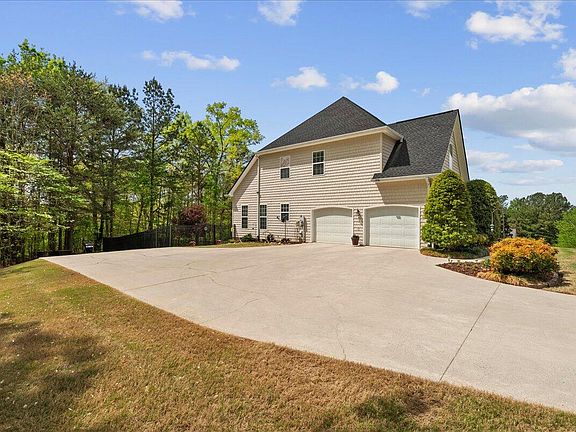 5th image of 120 Weatherby Dr