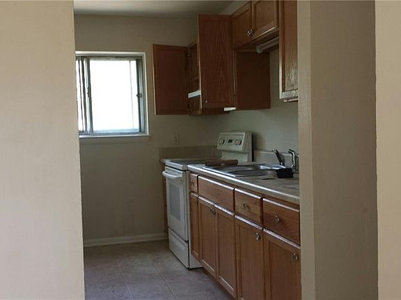 3rd image of 3120 Ashlawn Ter