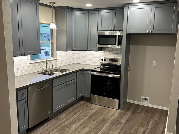2nd image of 5303 W Groves Cir