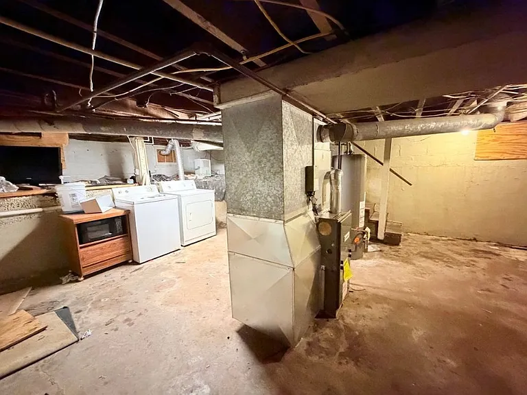 222 W Park St — Photo 10