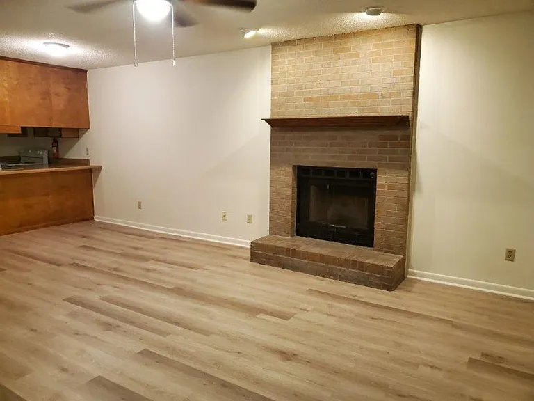 137 Brian Ct — Photo 9