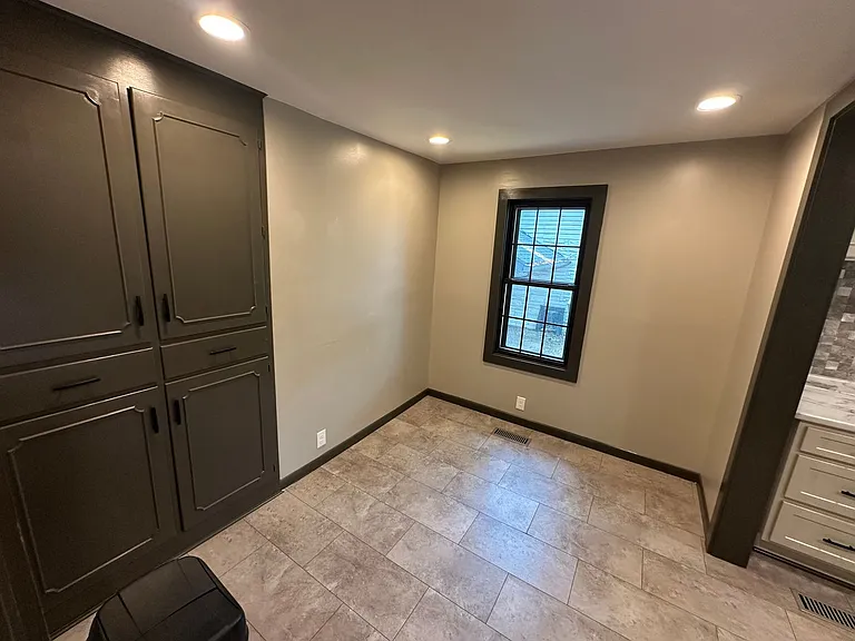 408 Spence Ln — Photo 9
