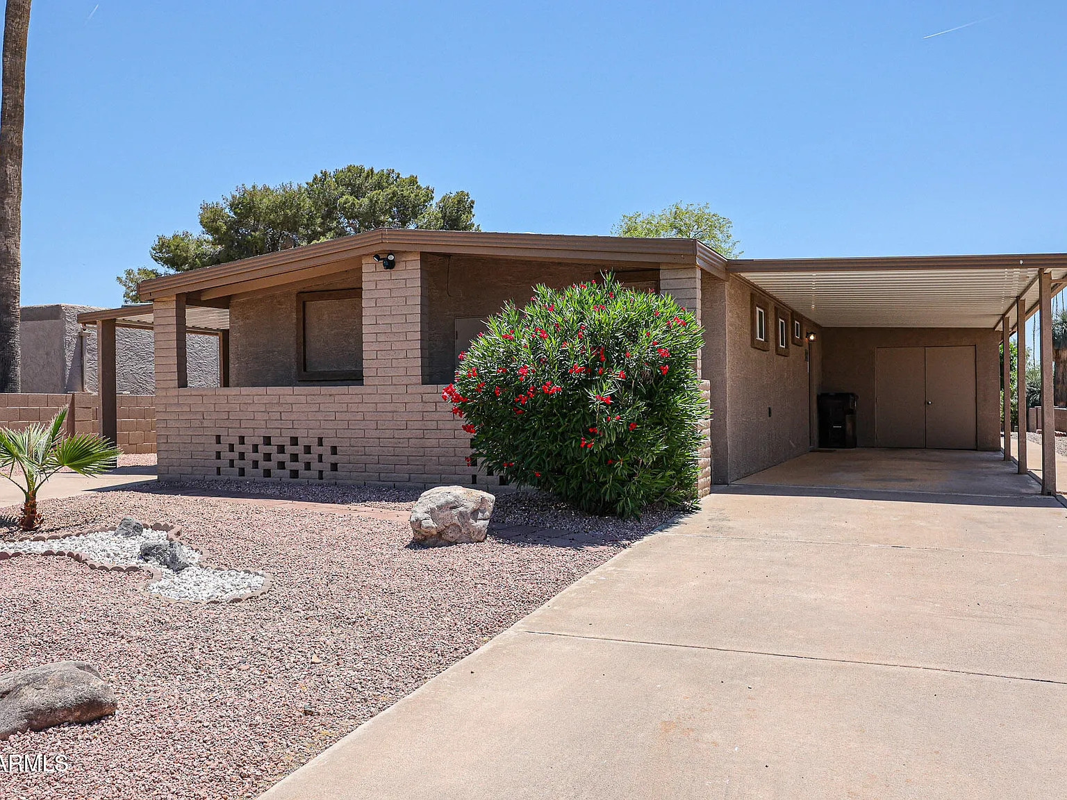 2 bed, 2.0 bath, 1313 sqft, $2,400 — Photo 3