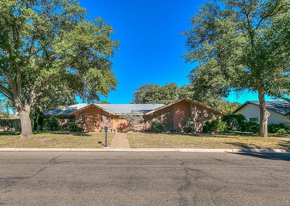 1st image of 2706 Palo Duro Dr