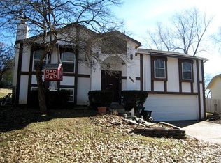 210 Straightoak Ct, Ballwin, MO 63021