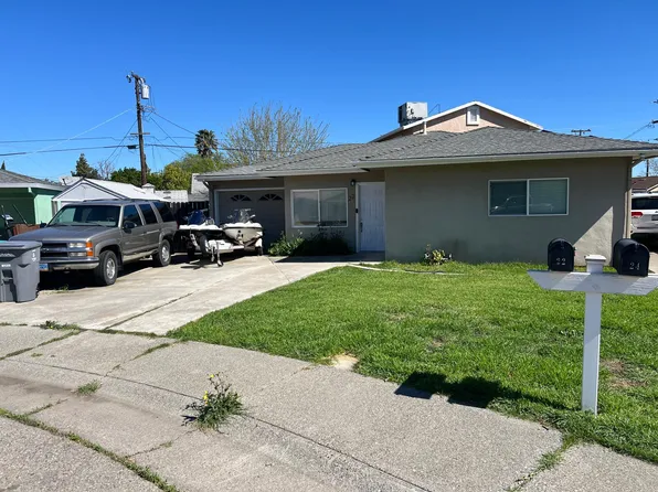 22 Solano Dr, Dixon, CA 95620