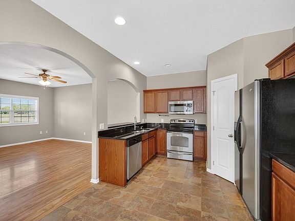 4th image of 2548 Park Pl