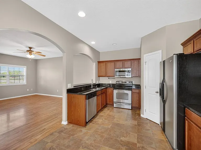 2548 Park Pl — Photo 4