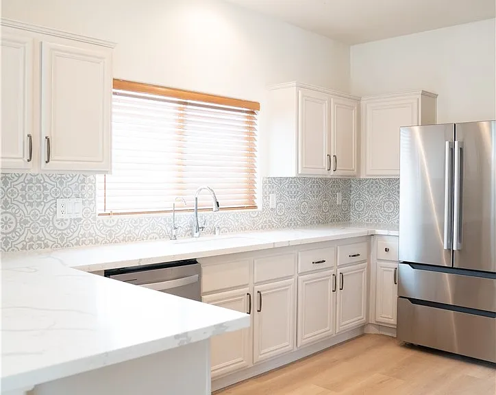 10808 Wallflower Ave — Photo 68