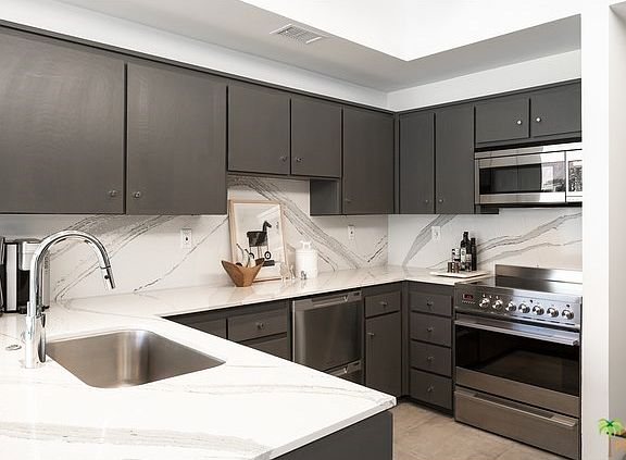 5th image of 24 Lakeview Cir