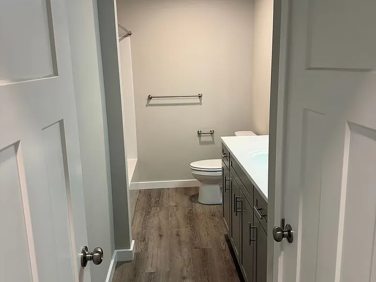 520 S Pine St — Photo 36