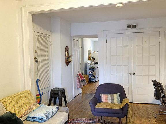 5th image of 2551 Indianola Ave #5
