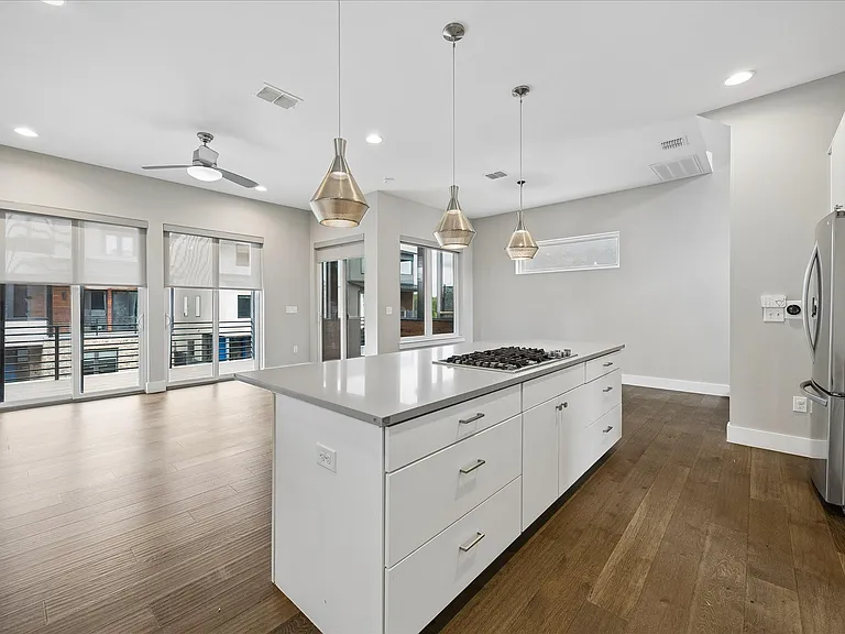 5006 Pecan Springs Rd #6 — Photo 11