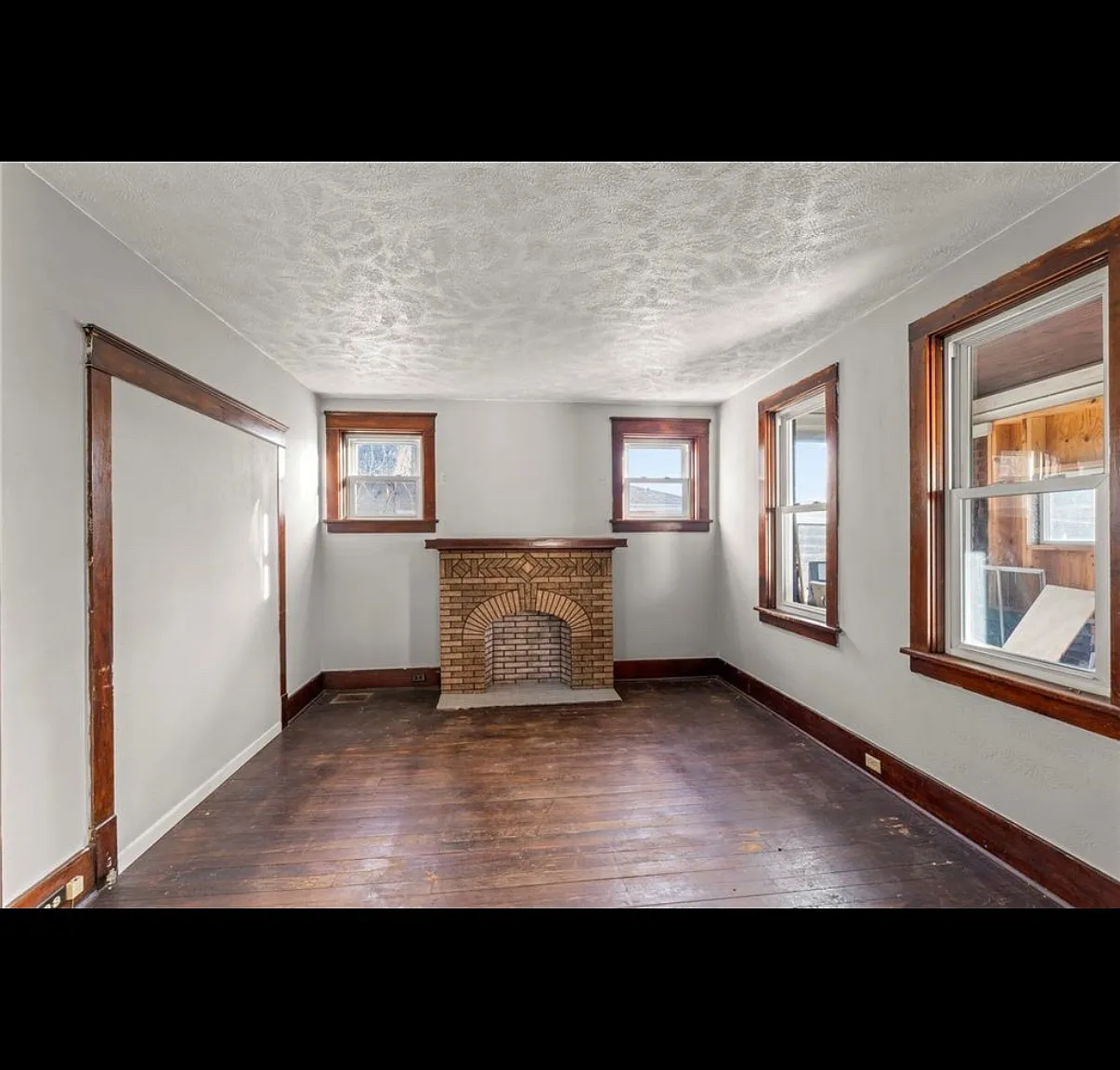 2 bed, 1100 sqft, $1,200 — Photo 4