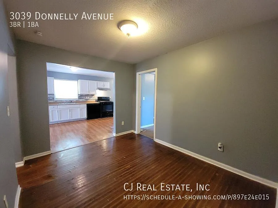3 bed, $1,200 — Photo 2
