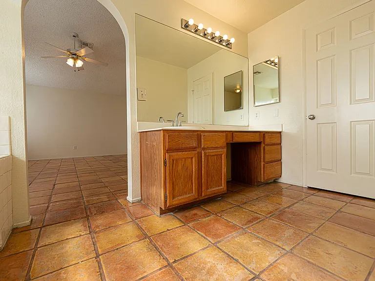 6357 Formula Way — Photo 28