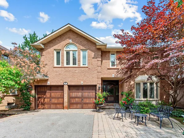 45 Miranda Ct E, Vaughan, ON L4J 7W5