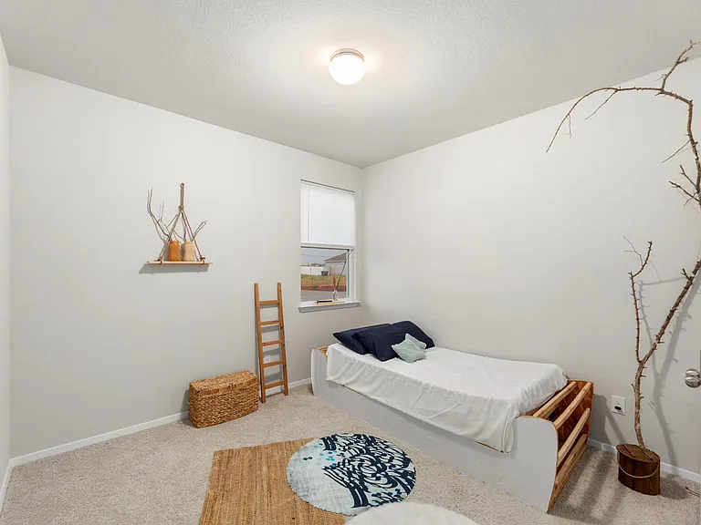 308 Catalina Dr — Photo 14