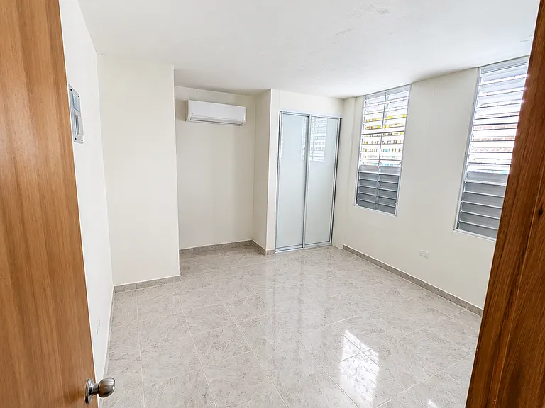 1673 Calle 34 SW — Photo 9