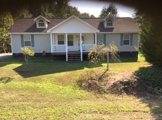272 Maid Marian Cir, Murrayville, GA 30564