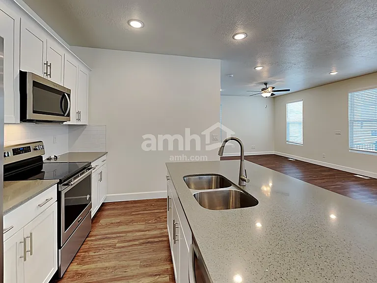 6047 W Arranmore Dr — Photo 4