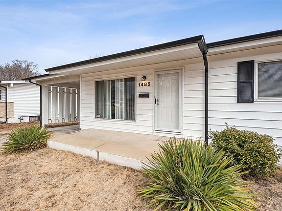 4th image of 1485 Estes Dr