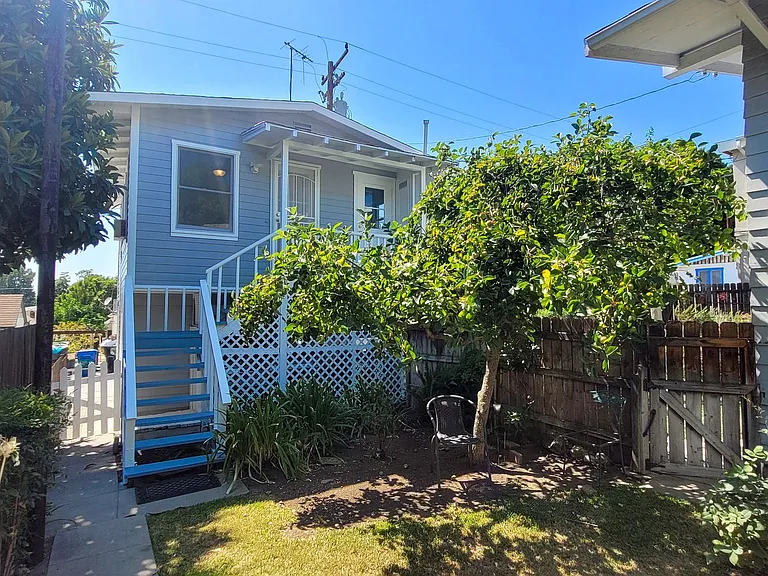 6213 S Bright Ave — Photo 1