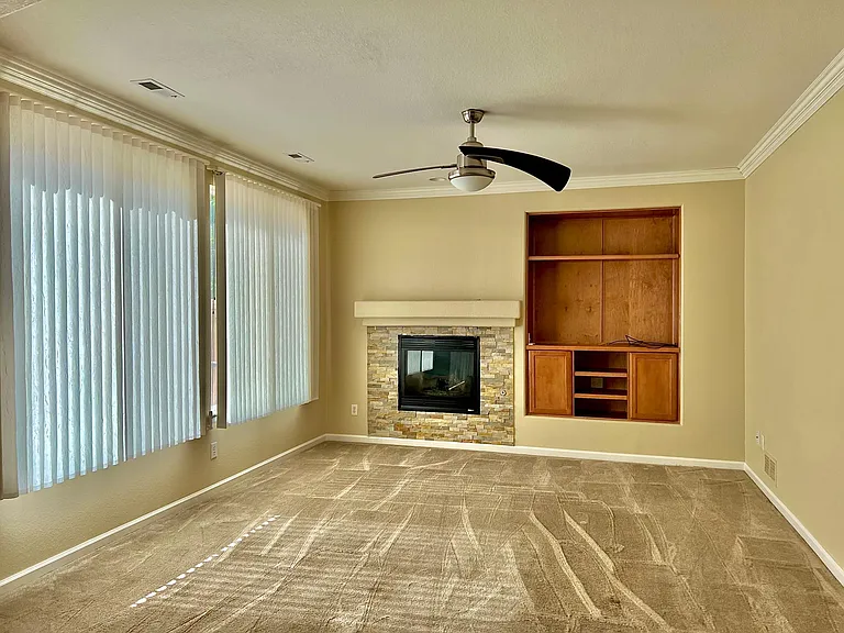 4925 S Zephyr St — Photo 4