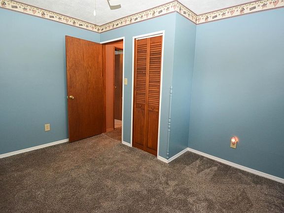 3rd image of 521 Austin Smith Dr