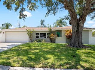 1530 Picardy Cir, Clearwater, FL 33755