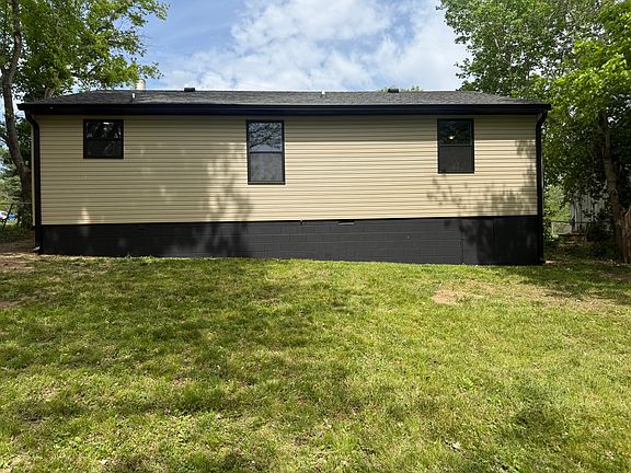 2nd image of 226 Creekside Dr
