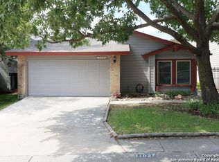 11827 Greenwood Village Dr, San Antonio, TX 78249