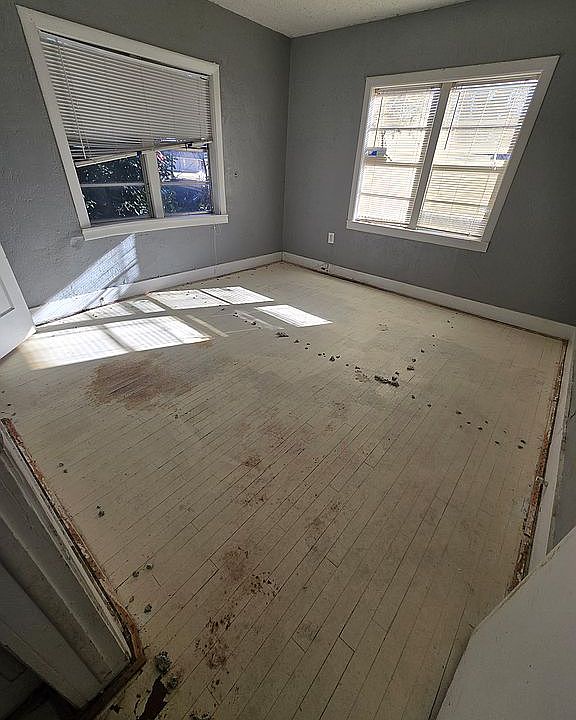 2nd image of 1411 NW Bell Ave