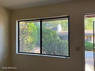 2 bed, 1.0 bath, 700 sqft, $994 — Photo 3