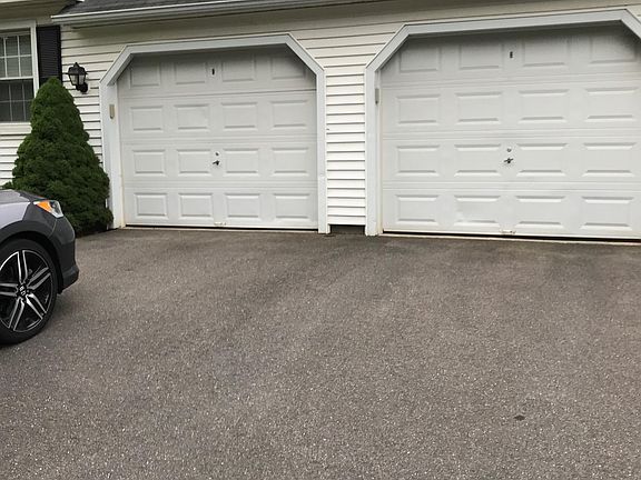 2nd image of 30 Addison Pond Rd